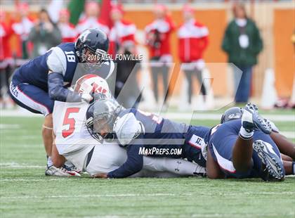 Thumbnail 2 in The Woodlands vs. Allen (UIL 6A Division 1 Semifinal) photogallery.