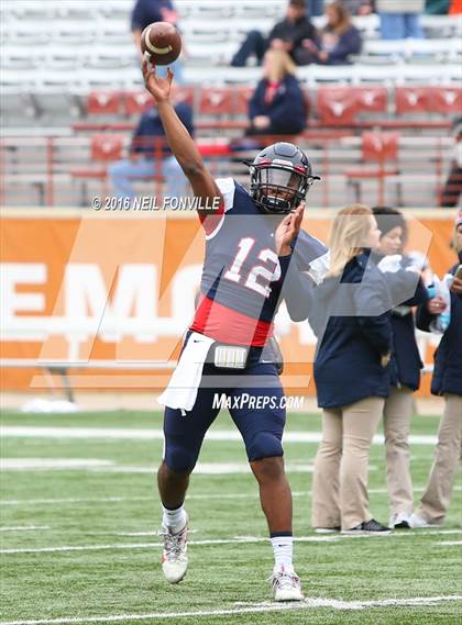 Thumbnail 2 in The Woodlands vs. Allen (UIL 6A Division 1 Semifinal) photogallery.