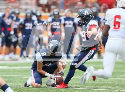 Thumbnail 3 in The Woodlands vs. Allen (UIL 6A Division 1 Semifinal) photogallery.