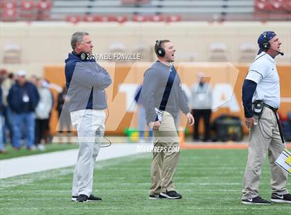 Thumbnail 3 in The Woodlands vs. Allen (UIL 6A Division 1 Semifinal) photogallery.