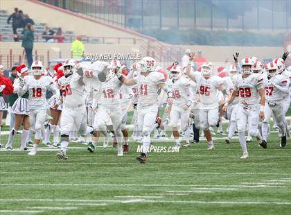 Thumbnail 2 in The Woodlands vs. Allen (UIL 6A Division 1 Semifinal) photogallery.