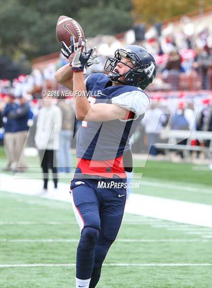 Thumbnail 3 in The Woodlands vs. Allen (UIL 6A Division 1 Semifinal) photogallery.