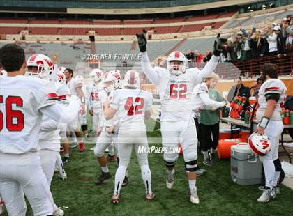 Thumbnail 2 in The Woodlands vs. Allen (UIL 6A Division 1 Semifinal) photogallery.