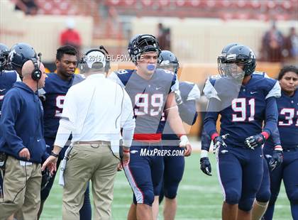 Thumbnail 3 in The Woodlands vs. Allen (UIL 6A Division 1 Semifinal) photogallery.