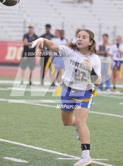 Thumbnail 2 in Grossmont vs. Cathedral Catholic (Honor Bowl) photogallery.