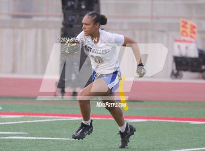 Thumbnail 3 in Grossmont vs. Cathedral Catholic (Honor Bowl) photogallery.