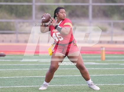 Thumbnail 2 in Grossmont vs. Cathedral Catholic (Honor Bowl) photogallery.