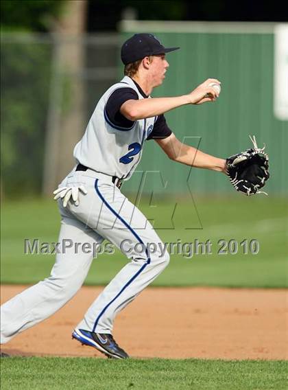 Thumbnail 3 in Maypearl vs Sunnyvale (Texas 2A Region ll Playoffs) photogallery.