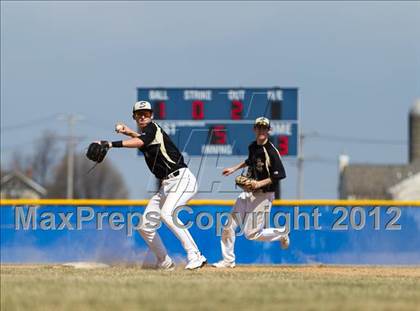 Thumbnail 1 in Oswego East vs. Streamwood photogallery.