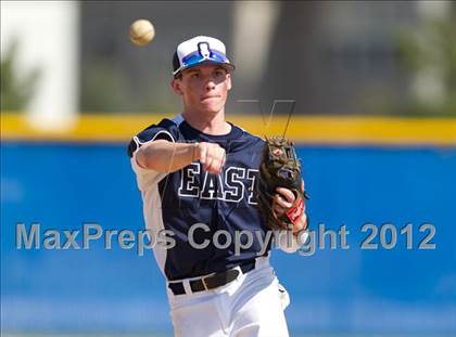 Thumbnail 2 in Oswego East vs. Streamwood photogallery.