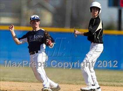 Thumbnail 2 in Oswego East vs. Streamwood photogallery.