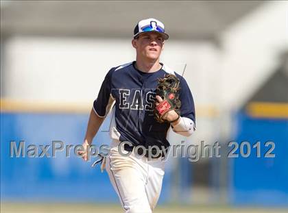 Thumbnail 3 in Oswego East vs. Streamwood photogallery.
