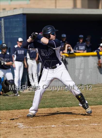 Thumbnail 3 in Oswego East vs. Streamwood photogallery.