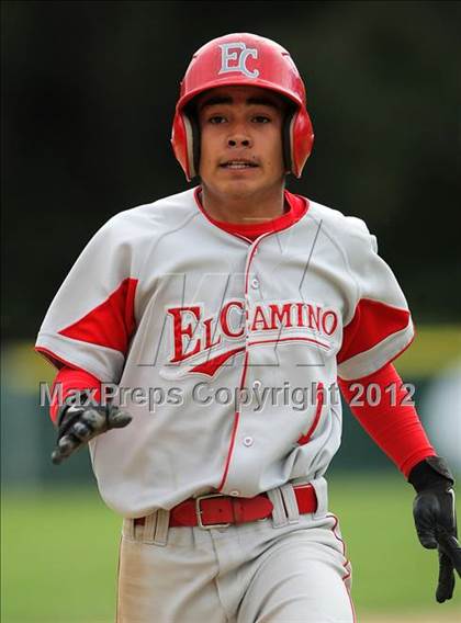 Thumbnail 3 in El Camino @ Carlmont photogallery.