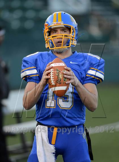 Thumbnail 1 in Maine-Endwell vs. Alden (NYSPHSAA Class B Semifinal) photogallery.