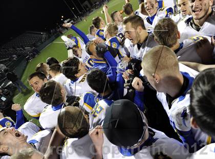 Thumbnail 1 in Maine-Endwell vs. Alden (NYSPHSAA Class B Semifinal) photogallery.