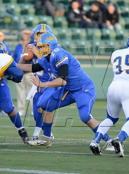 Thumbnail 3 in Maine-Endwell vs. Alden (NYSPHSAA Class B Semifinal) photogallery.