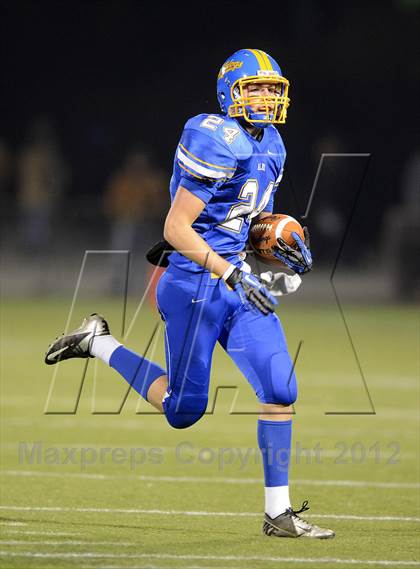 Thumbnail 2 in Maine-Endwell vs. Alden (NYSPHSAA Class B Semifinal) photogallery.