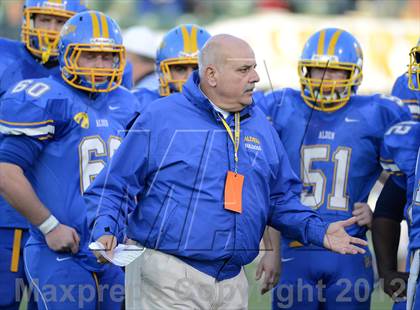 Thumbnail 1 in Maine-Endwell vs. Alden (NYSPHSAA Class B Semifinal) photogallery.