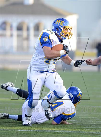 Thumbnail 1 in Maine-Endwell vs. Alden (NYSPHSAA Class B Semifinal) photogallery.