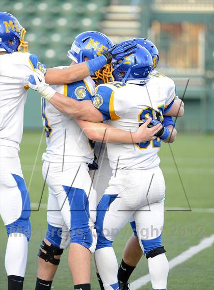 Thumbnail 1 in Maine-Endwell vs. Alden (NYSPHSAA Class B Semifinal) photogallery.