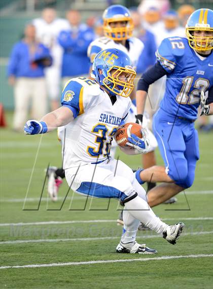 Thumbnail 3 in Maine-Endwell vs. Alden (NYSPHSAA Class B Semifinal) photogallery.