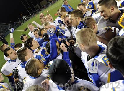 Thumbnail 1 in Maine-Endwell vs. Alden (NYSPHSAA Class B Semifinal) photogallery.