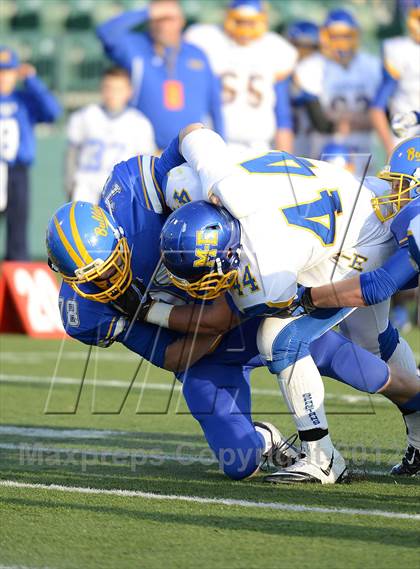 Thumbnail 3 in Maine-Endwell vs. Alden (NYSPHSAA Class B Semifinal) photogallery.