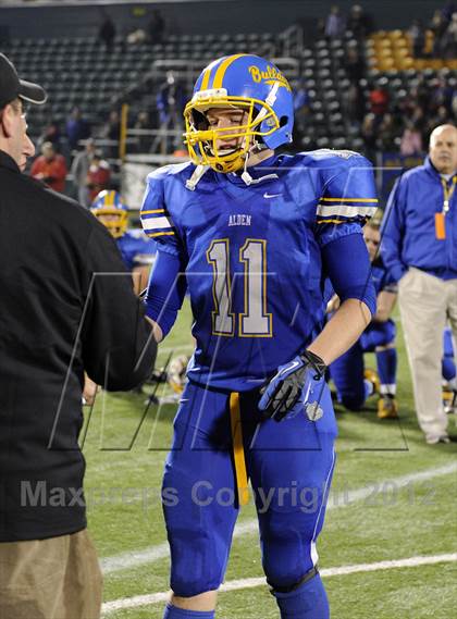 Thumbnail 1 in Maine-Endwell vs. Alden (NYSPHSAA Class B Semifinal) photogallery.