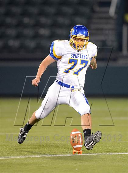 Thumbnail 1 in Maine-Endwell vs. Alden (NYSPHSAA Class B Semifinal) photogallery.
