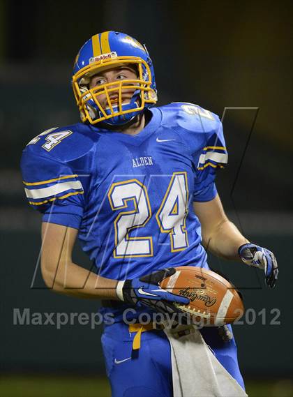 Thumbnail 1 in Maine-Endwell vs. Alden (NYSPHSAA Class B Semifinal) photogallery.