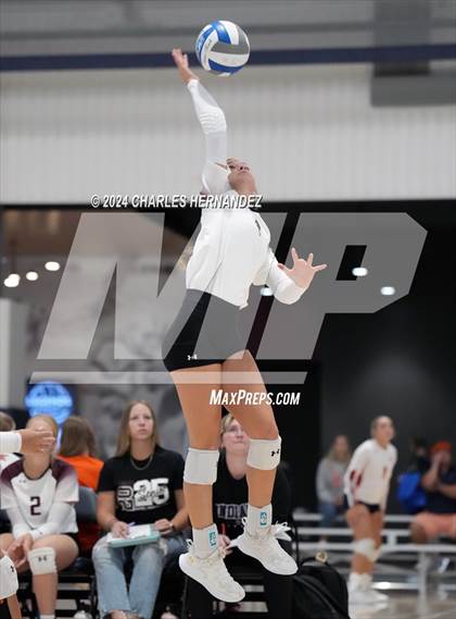 Thumbnail 2 in Riesel vs. Round Top-Carmine (Legends Invitational) photogallery.