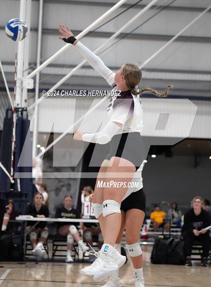 Thumbnail 3 in Riesel vs. Round Top-Carmine (Legends Invitational) photogallery.