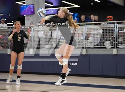 Thumbnail 1 in Riesel vs. Round Top-Carmine (Legends Invitational) photogallery.