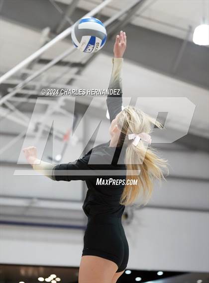 Thumbnail 1 in Riesel vs. Round Top-Carmine (Legends Invitational) photogallery.