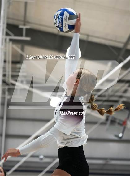 Thumbnail 1 in Riesel vs. Round Top-Carmine (Legends Invitational) photogallery.