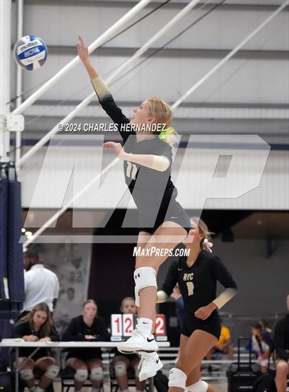 Thumbnail 2 in Riesel vs. Round Top-Carmine (Legends Invitational) photogallery.