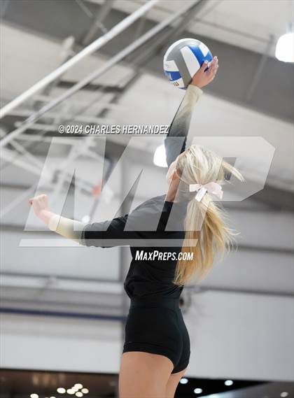 Thumbnail 3 in Riesel vs. Round Top-Carmine (Legends Invitational) photogallery.