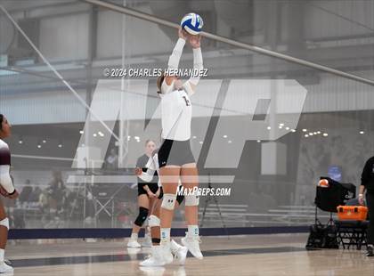 Thumbnail 1 in Riesel vs. Round Top-Carmine (Legends Invitational) photogallery.