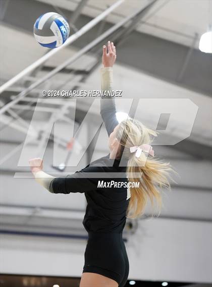 Thumbnail 2 in Riesel vs. Round Top-Carmine (Legends Invitational) photogallery.
