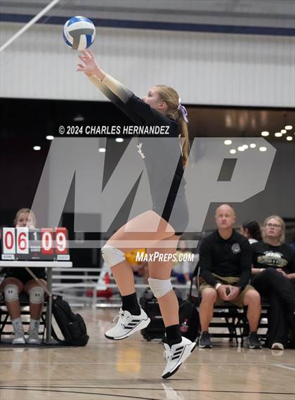 Thumbnail 2 in Riesel vs. Round Top-Carmine (Legends Invitational) photogallery.