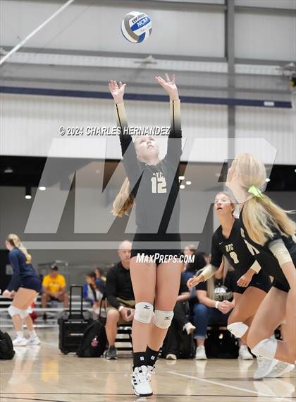 Thumbnail 2 in Riesel vs. Round Top-Carmine (Legends Invitational) photogallery.