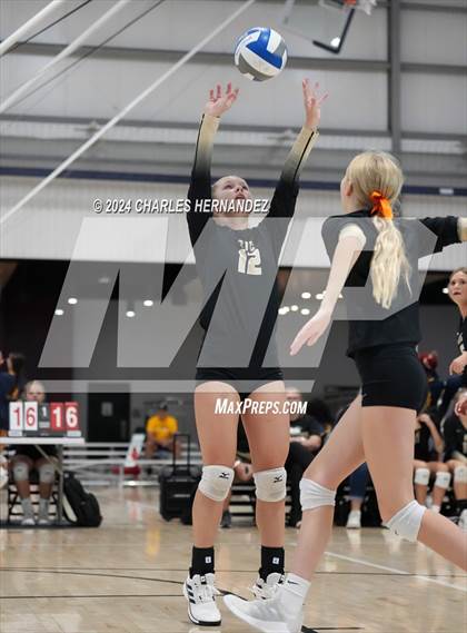 Thumbnail 1 in Riesel vs. Round Top-Carmine (Legends Invitational) photogallery.
