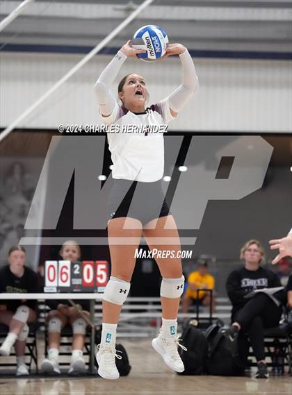 Thumbnail 2 in Riesel vs. Round Top-Carmine (Legends Invitational) photogallery.