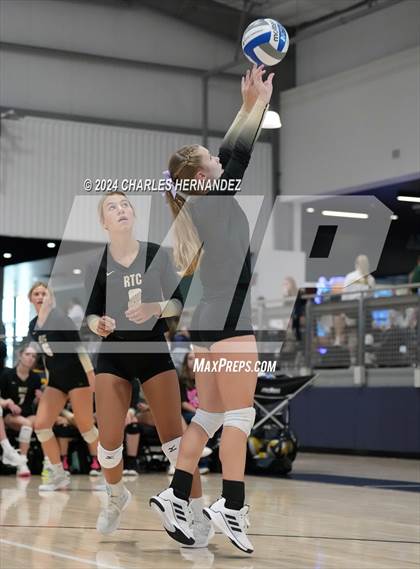 Thumbnail 3 in Riesel vs. Round Top-Carmine (Legends Invitational) photogallery.