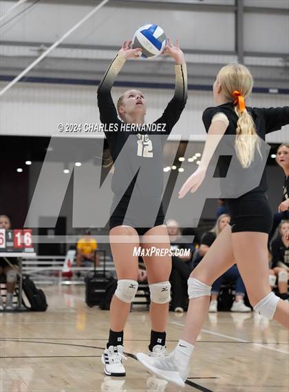 Thumbnail 3 in Riesel vs. Round Top-Carmine (Legends Invitational) photogallery.