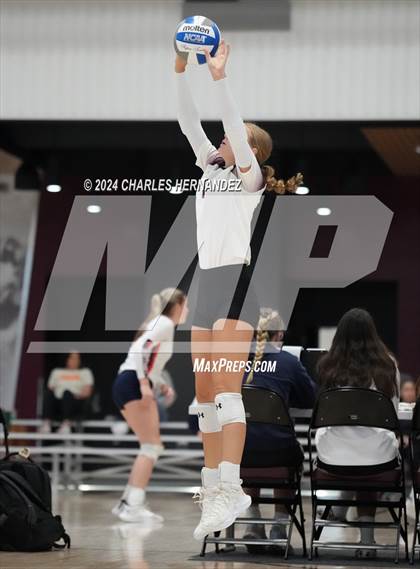 Thumbnail 1 in Riesel vs. Round Top-Carmine (Legends Invitational) photogallery.