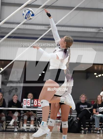 Thumbnail 2 in Riesel vs. Round Top-Carmine (Legends Invitational) photogallery.