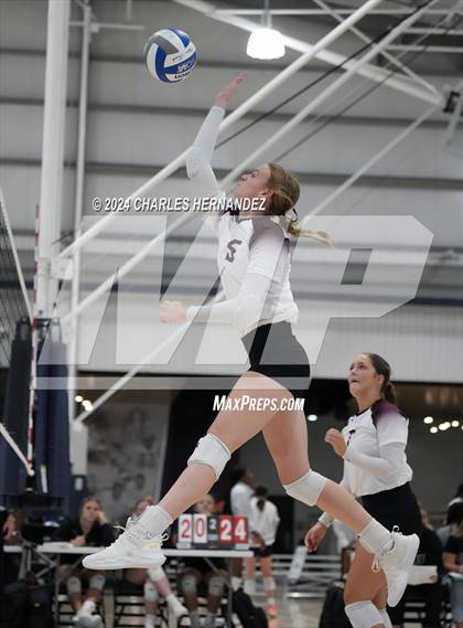 Thumbnail 2 in Riesel vs. Round Top-Carmine (Legends Invitational) photogallery.