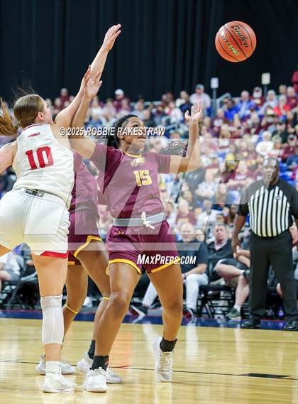 Thumbnail 3 in Fairfield vs. Jim Ned (UIL 3A Basketball Division I Final) photogallery.